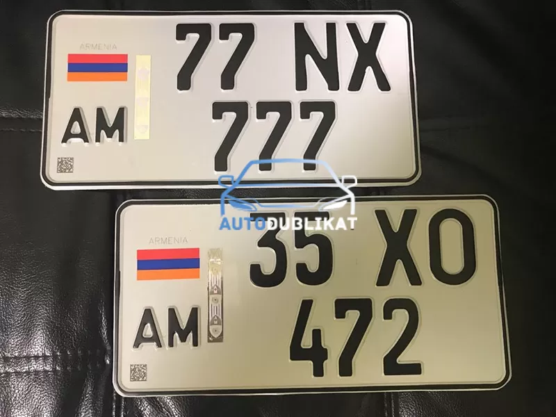 Изготовили квадратный номер Армении для автомобиля