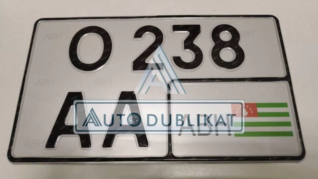  Абхазский квадратный номерной знак на японское авто